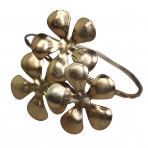 Smuk servietring med fine blomster i messingfarve fra Chic Antique