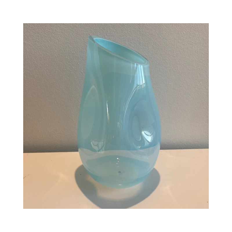 Aqueeze vase, Visible i lys turkis fra Anna von Lipa