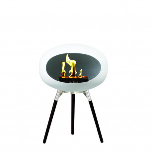 Ground Low biopejs i hvid med sorte ben (L: 45 cm) fra Le Feu