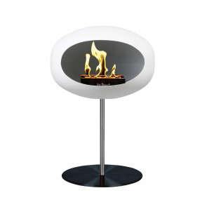 Ground Steel Low biopejs i hvid med sort fod og stål stang (L: 50 cm) fra Le Feu