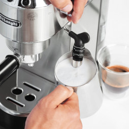 DeLonghi EC685 Espresso, stål.