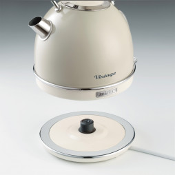 Ariete vintage kettle, kan dreje 360 grader.