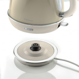 Vintage elkedlen i beige fra Ariete er nem at tage op fra holderen