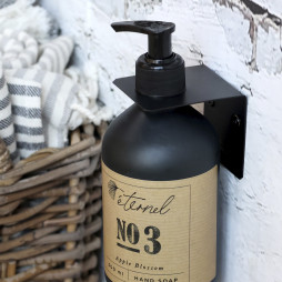 Super fint vægophæng fra Chic Antique i messing. Passer til 1000 ml flaske samt alle PLINT flaskerne