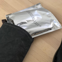 Sort vinpose med køle element fra UASHMAMA