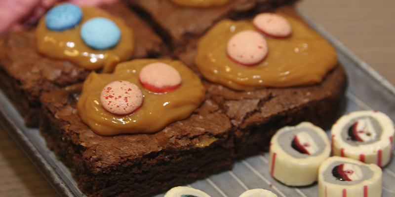 Lækre lette brownies med karamel