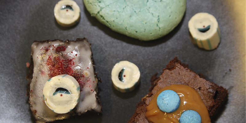 Studenterbrød, macarons og brownies til studenterfesten