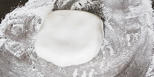 Hjemmelavet fondant til kager og sukkerfigurer