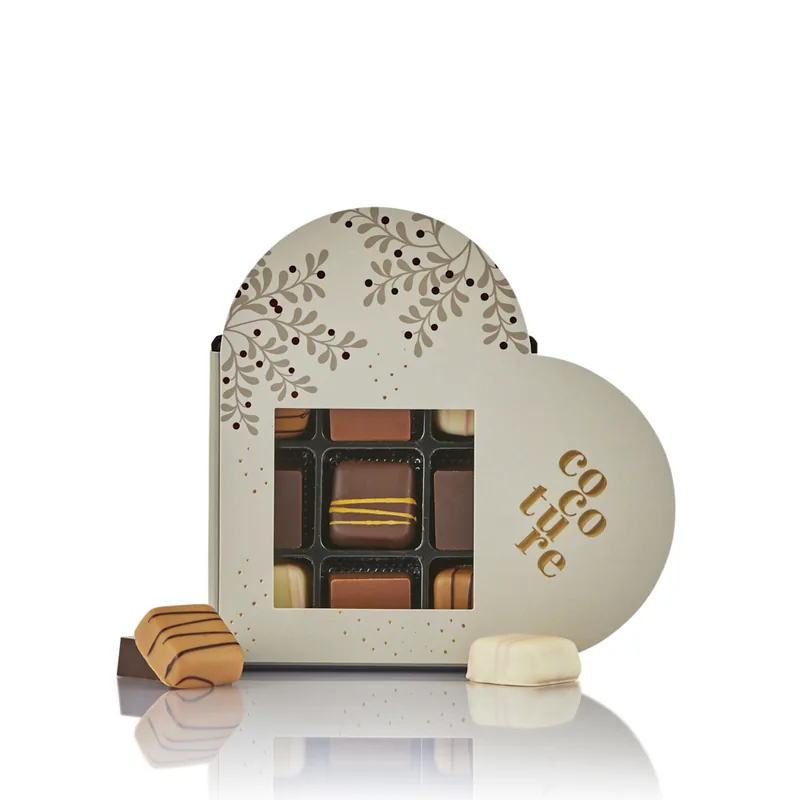 Fyldte chokolader og konfekt fra Cocoture i grå hjerteæske - 81g