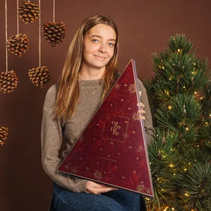 Julekalenderen til chokolade og marcipan-elskeren i bordeaux - Cocoture - 270g - Chokolade Julekalender
