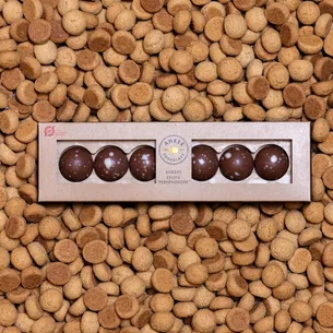 Fyldte pebernøddechokolader 6 stk. | Anker