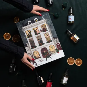 Vinjulekalender med 24 miniflasker | Vinuniverset
