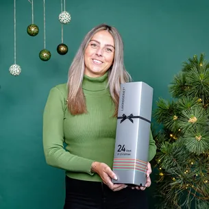 Årets julekalender til lakrids-elskeren (sølv/sort) - Lakridseriet - 360g - Lakrids Julekalender