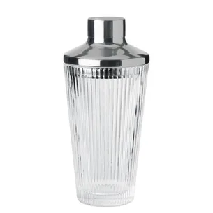 Stelton Pilastro Cocktail Shaker i glas
