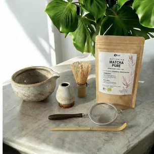 Matcha sæt inkl. rustik skål med hældetud (100g Matcha og al tilbehør)