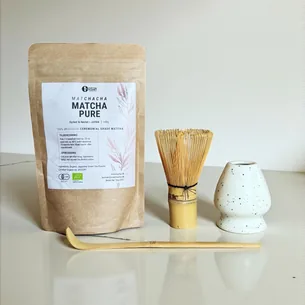 Matcha sæt (50g matcha, bambuspiskeris, matcha-ske og bambusholder)