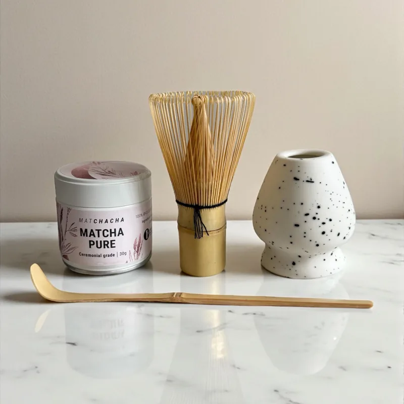Matcha sæt (30g matcha, bambuspiskeris, matcha-ske og bambusholder)