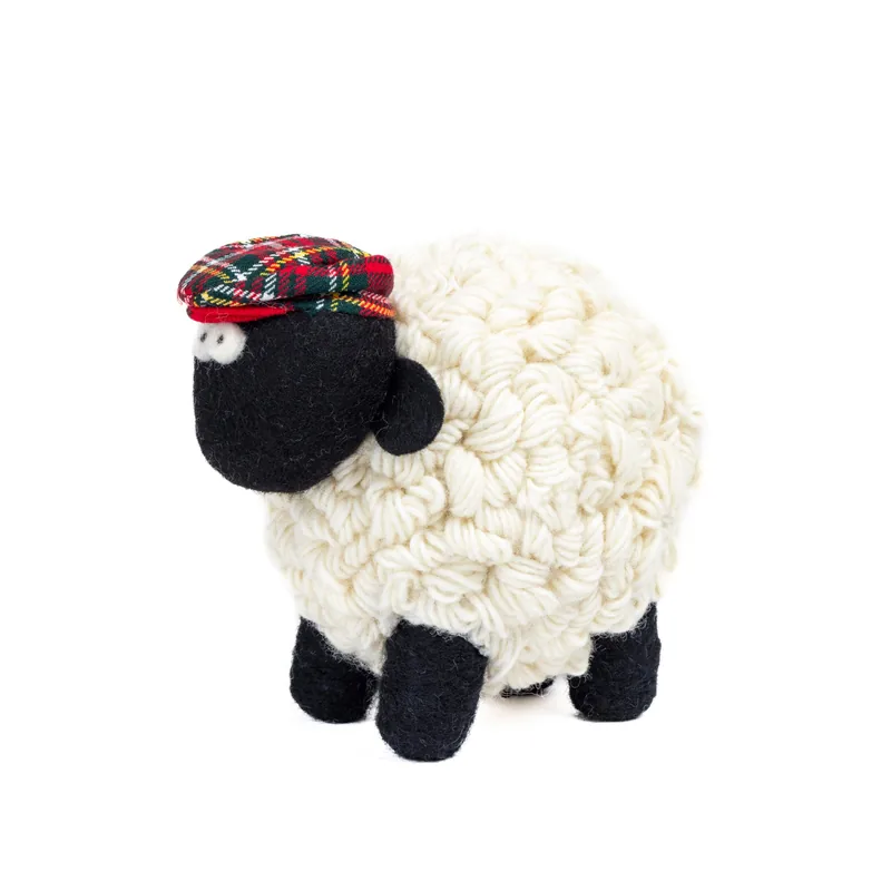 Strikket Får med Rød Tartan Hat 100% Uld - Håndlavet Samleobjekt - 18 cm