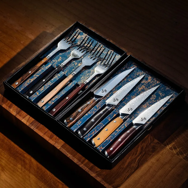 ECLIPSES III steakknive og gafler i damaskusstål · 8 dele