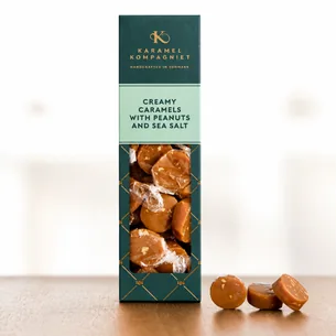 Flødekarameller med peanuts og havsalt - Karamel Kompagniet