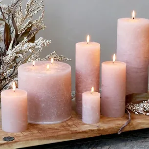 Macon Bloklys Rustik Støvet Rosa 16 Timer H8 cm - Chic Antique