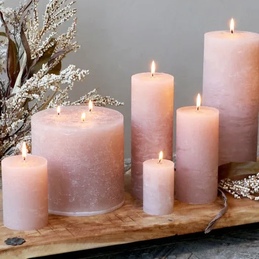 Macon Bloklys Rustik Støvet Rosa 16 Timer H8 cm - Chic Antique